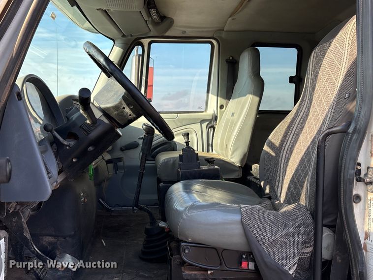 image for item EA7825 2007 International SF637 dump truck