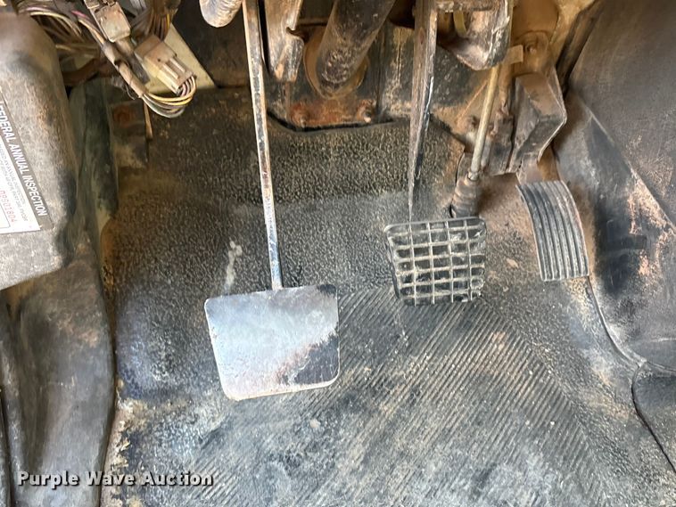 image for item EA7825 2007 International SF637 dump truck