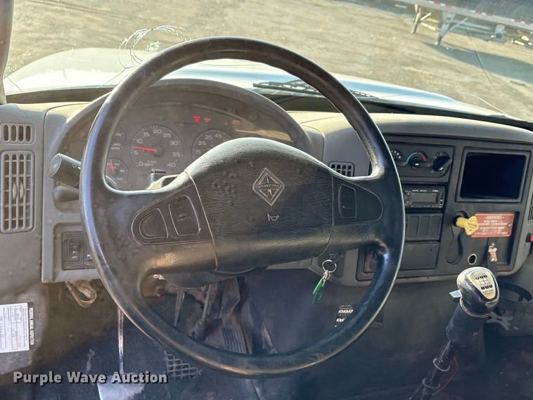 image for item EA7825 2007 International SF637 dump truck