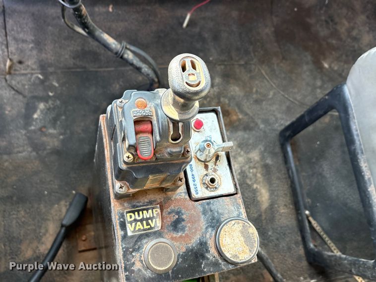 image for item EA7825 2007 International SF637 dump truck