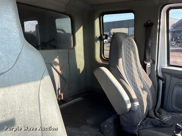 image for item EA7825 2007 International SF637 dump truck