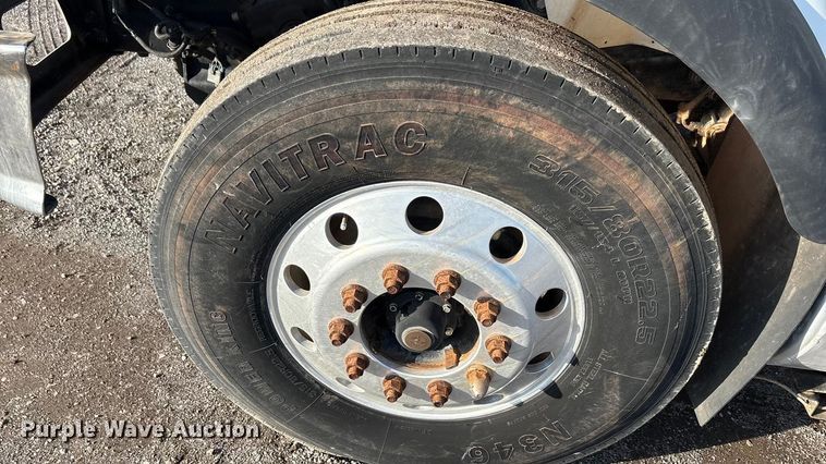 image for item EA7825 2007 International SF637 dump truck