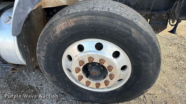 image for item EA7825 2007 International SF637 dump truck