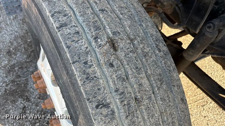 image for item EA7825 2007 International SF637 dump truck