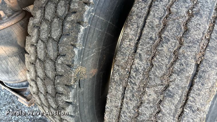 image for item EA7825 2007 International SF637 dump truck