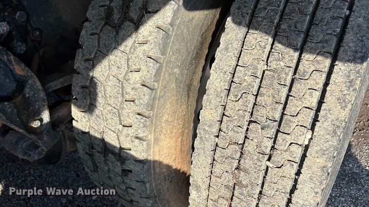 image for item EA7825 2007 International SF637 dump truck