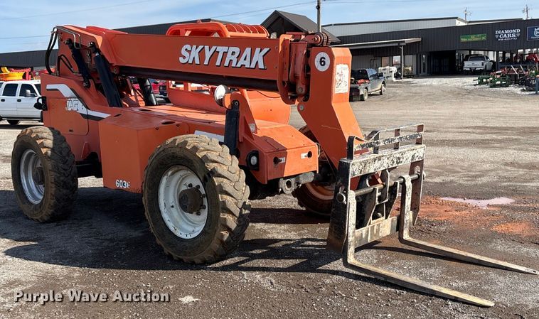 image for item EA7830 2006 JLG Skytrak telehandler