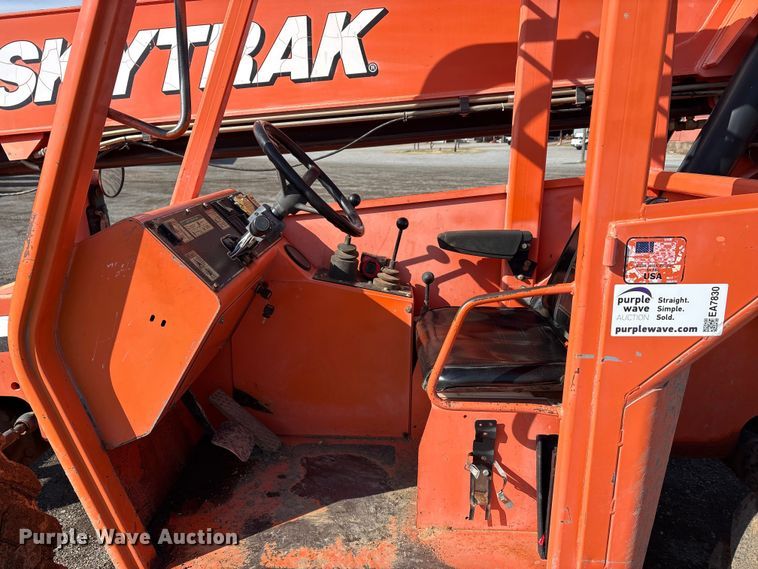 image for item EA7830 2006 JLG Skytrak telehandler