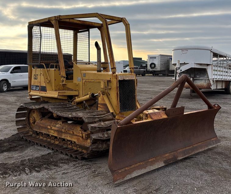 image for item EA7838 1987 Caterpillar D3B dozer