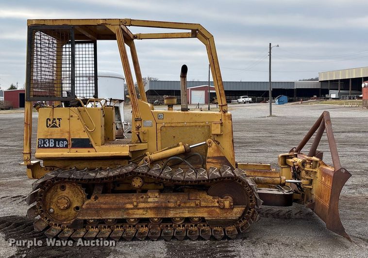 image for item EA7838 1987 Caterpillar D3B dozer