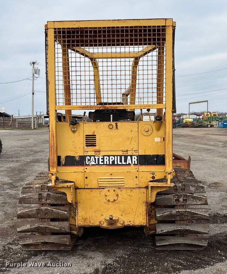 image for item EA7838 1987 Caterpillar D3B dozer