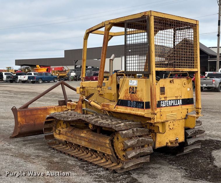 image for item EA7838 1987 Caterpillar D3B dozer