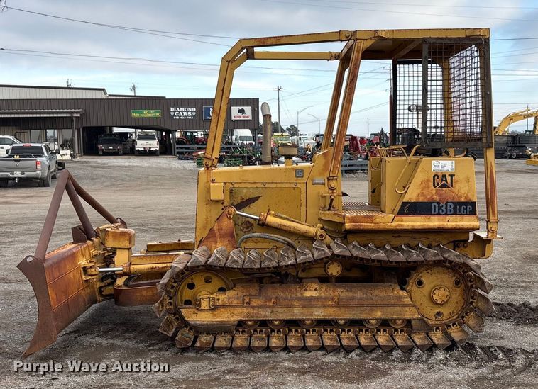 image for item EA7838 1987 Caterpillar D3B dozer