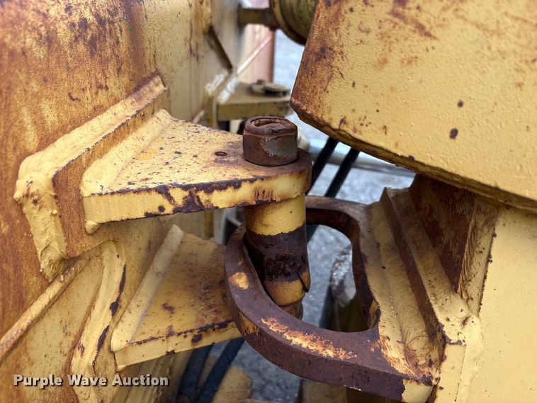 image for item EA7838 1987 Caterpillar D3B dozer