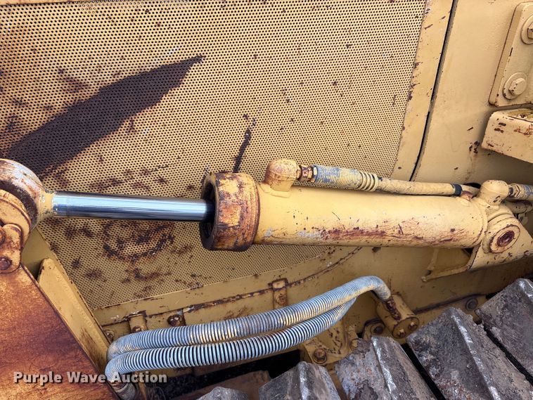 image for item EA7838 1987 Caterpillar D3B dozer