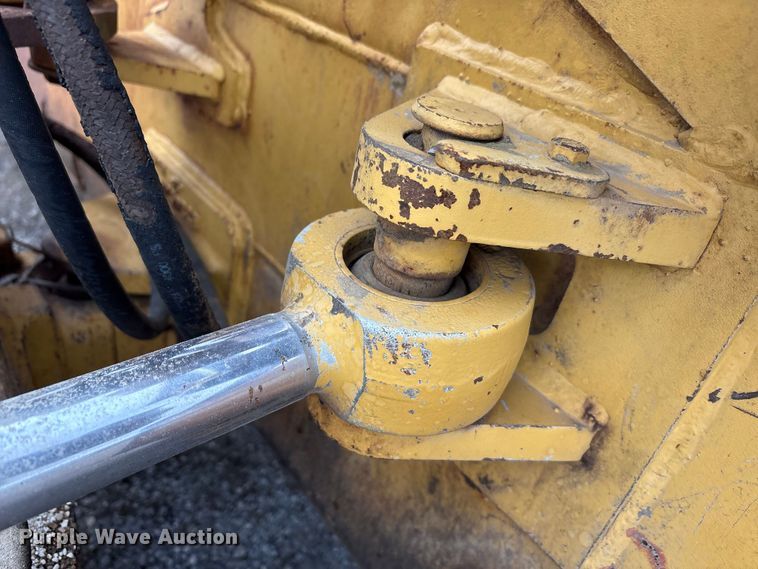 image for item EA7838 1987 Caterpillar D3B dozer