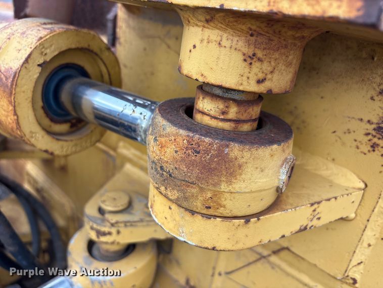 image for item EA7838 1987 Caterpillar D3B dozer