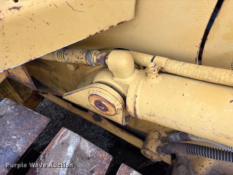 image for item EA7838 1987 Caterpillar D3B dozer