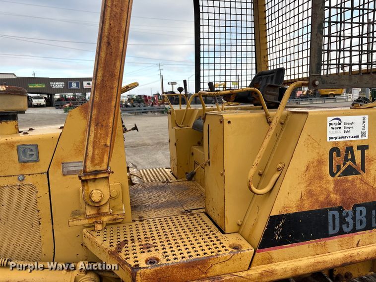 image for item EA7838 1987 Caterpillar D3B dozer
