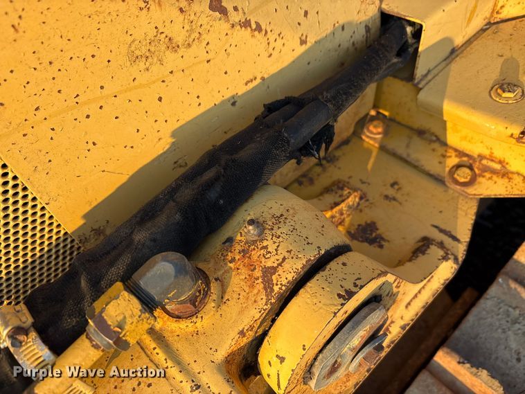 image for item EA7840 John Deere 700H dozer