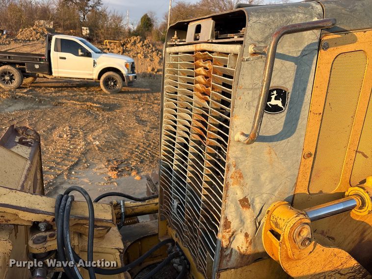 image for item EA7840 John Deere 700H dozer