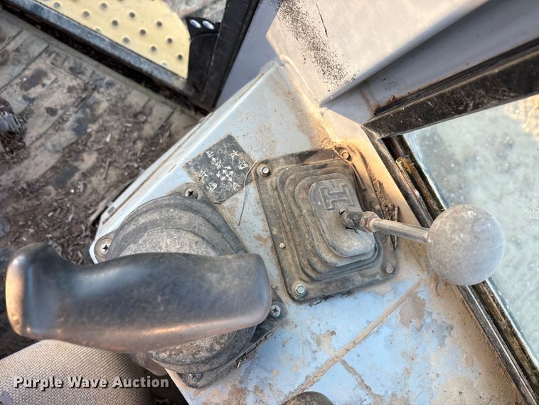 image for item EA7840 John Deere 700H dozer