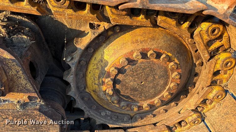 image for item EA7840 John Deere 700H dozer