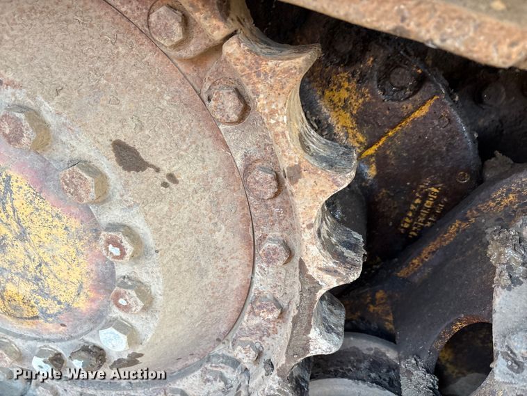 image for item EA7840 John Deere 700H dozer