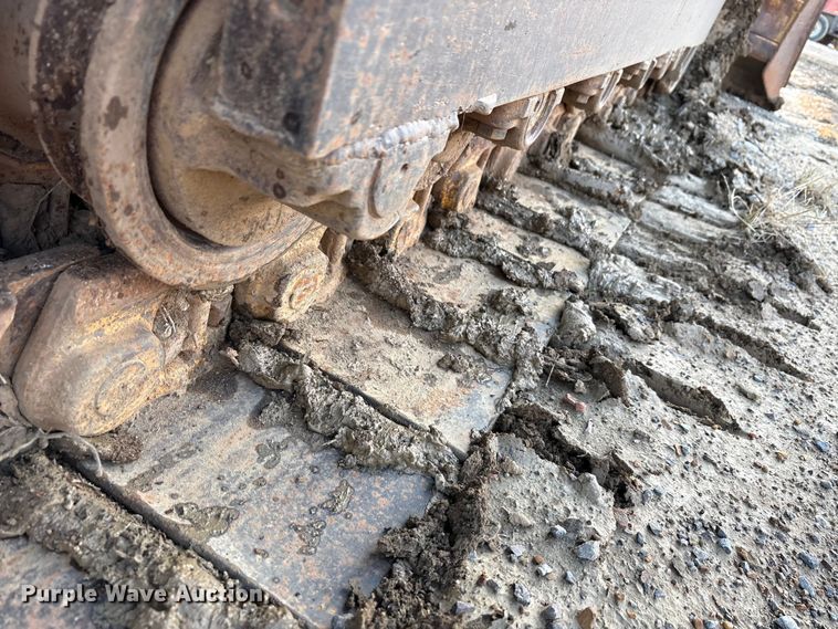 image for item EA7840 John Deere 700H dozer