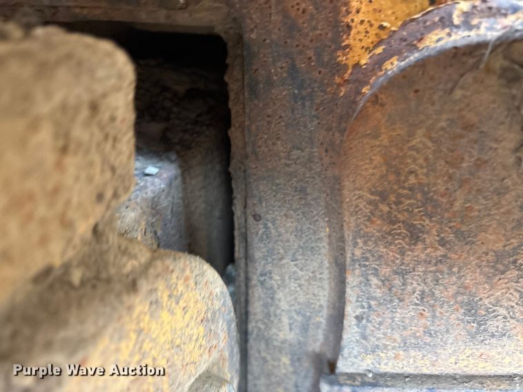 image for item EA7840 John Deere 700H dozer