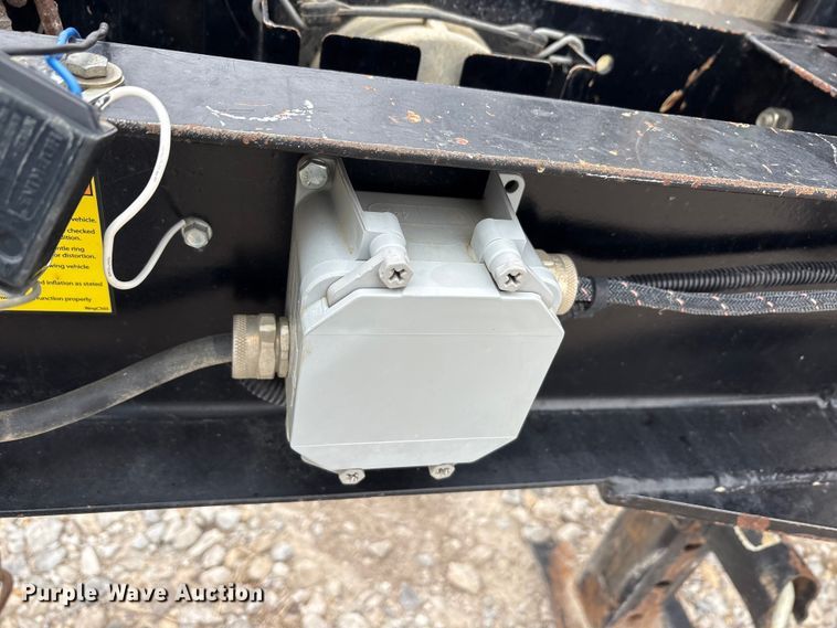 image for item EA7852 2021 Ring-O-Matic 850 HI CFM vacuum excavator