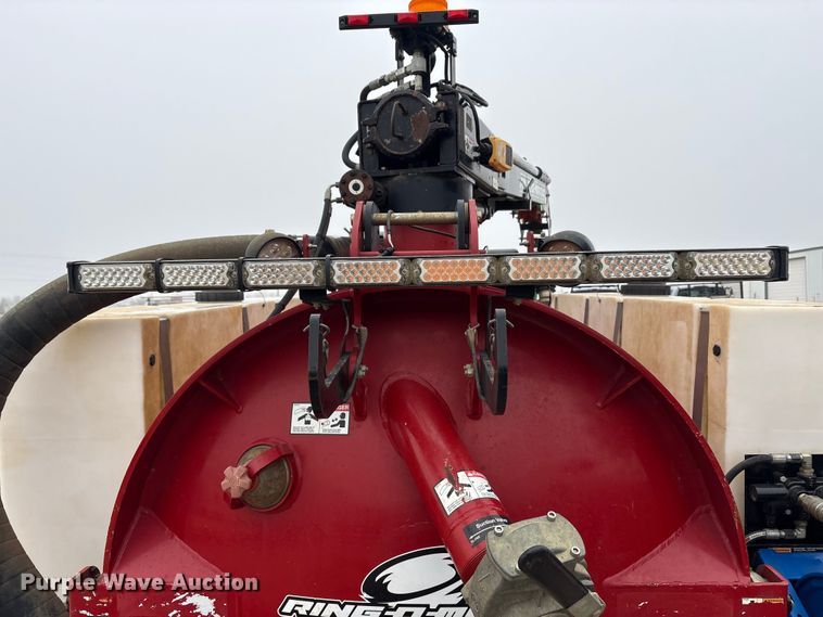 image for item EA7852 2021 Ring-O-Matic 850 HI CFM vacuum excavator