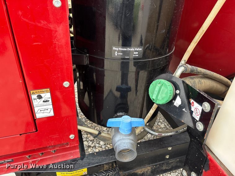 image for item EA7852 2021 Ring-O-Matic 850 HI CFM vacuum excavator