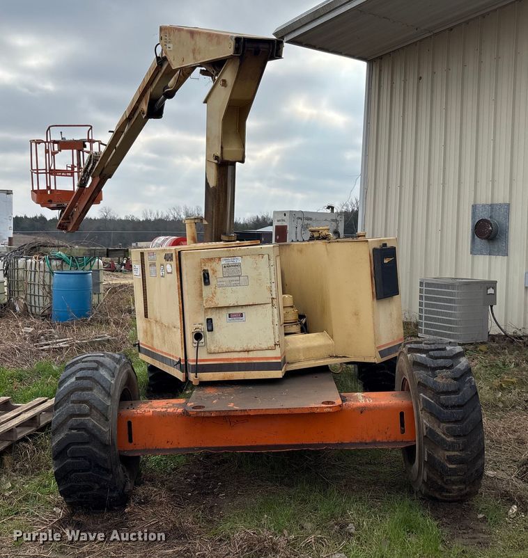 image for item EA7878 JLG 40HA boom lift