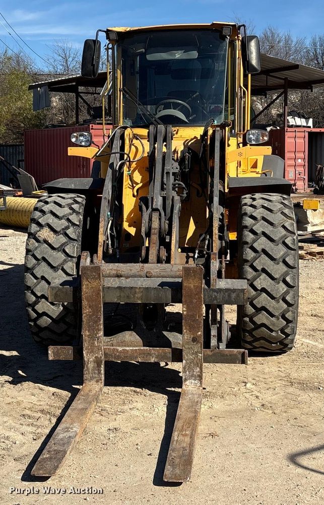 image for item EA7910 2006 Volvo L60E wheel loader