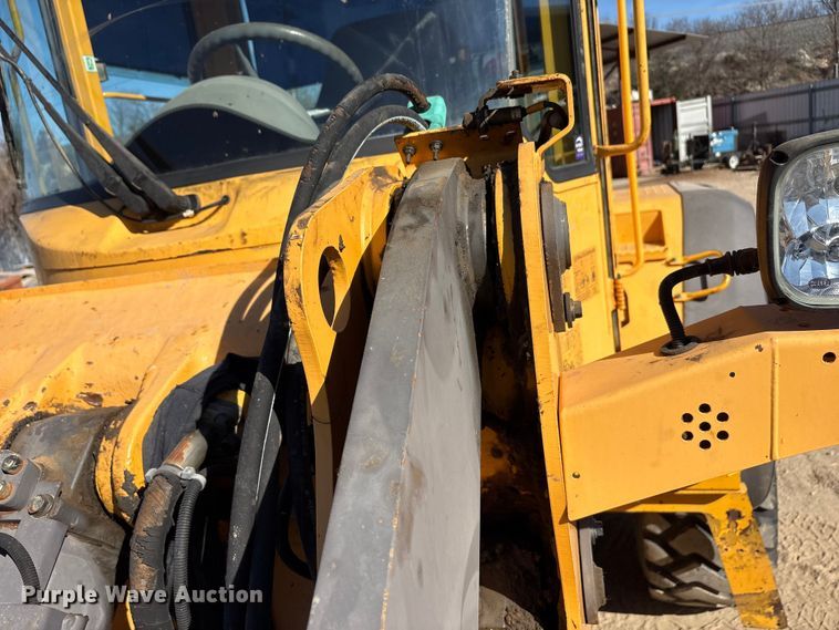 image for item EA7910 2006 Volvo L60E wheel loader