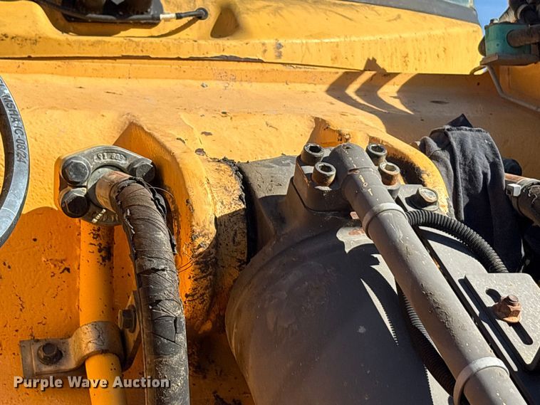 image for item EA7910 2006 Volvo L60E wheel loader