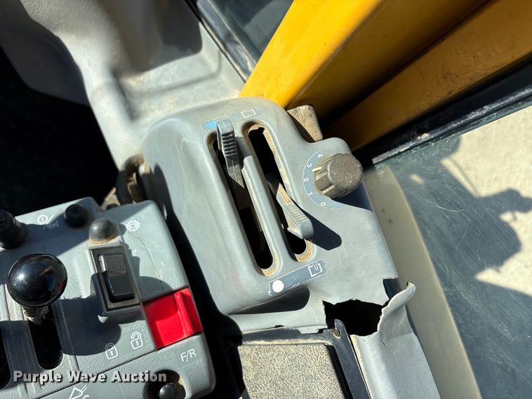 image for item EA7910 2006 Volvo L60E wheel loader