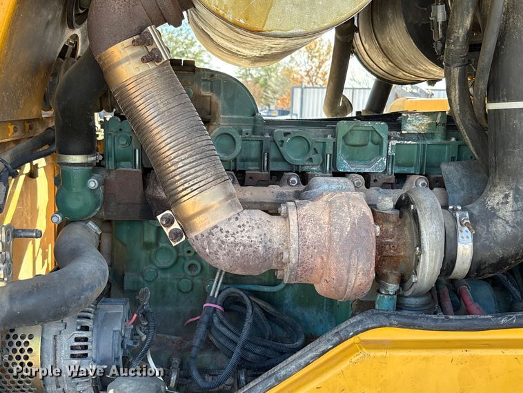 image for item EA7910 2006 Volvo L60E wheel loader