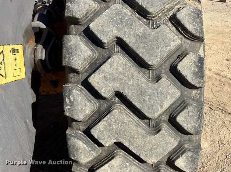 image for item EA7910 2006 Volvo L60E wheel loader