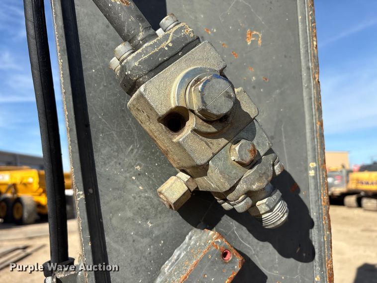 image for item EA7911 Volvo ECR145DL excavator