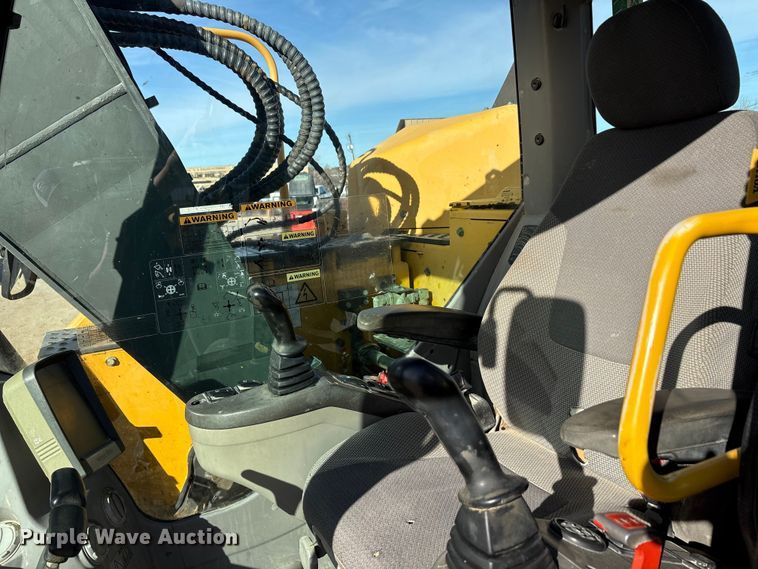 image for item EA7911 Volvo ECR145DL excavator