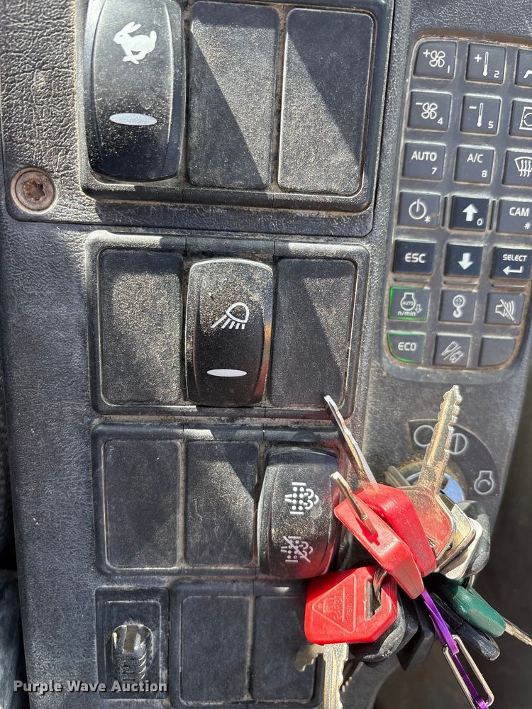 image for item EA7911 Volvo ECR145DL excavator