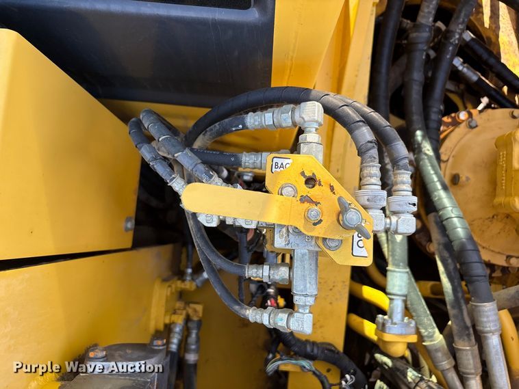 image for item EA7912 2018 Komatsu PC360LC excavator