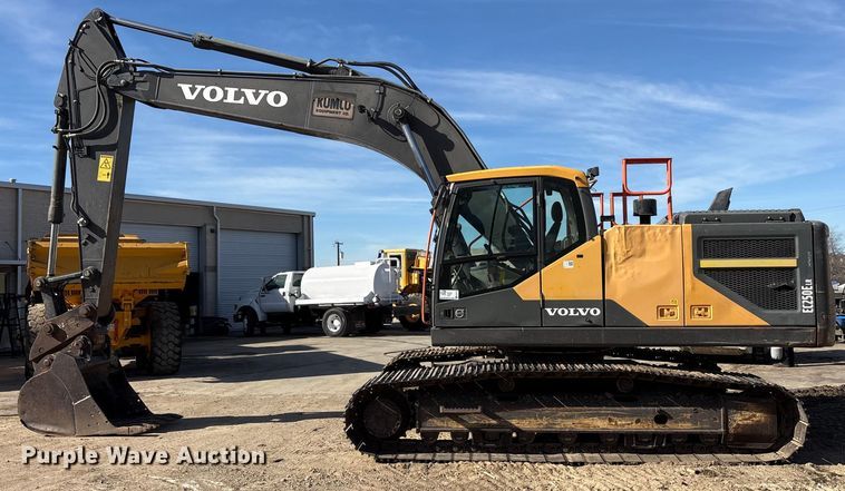 image for item EA7913 2020 Volvo EC250ELR excavator