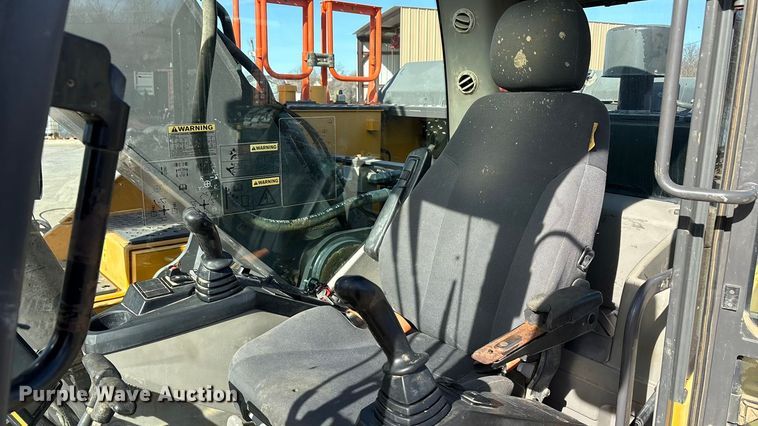 image for item EA7913 2020 Volvo EC250ELR excavator