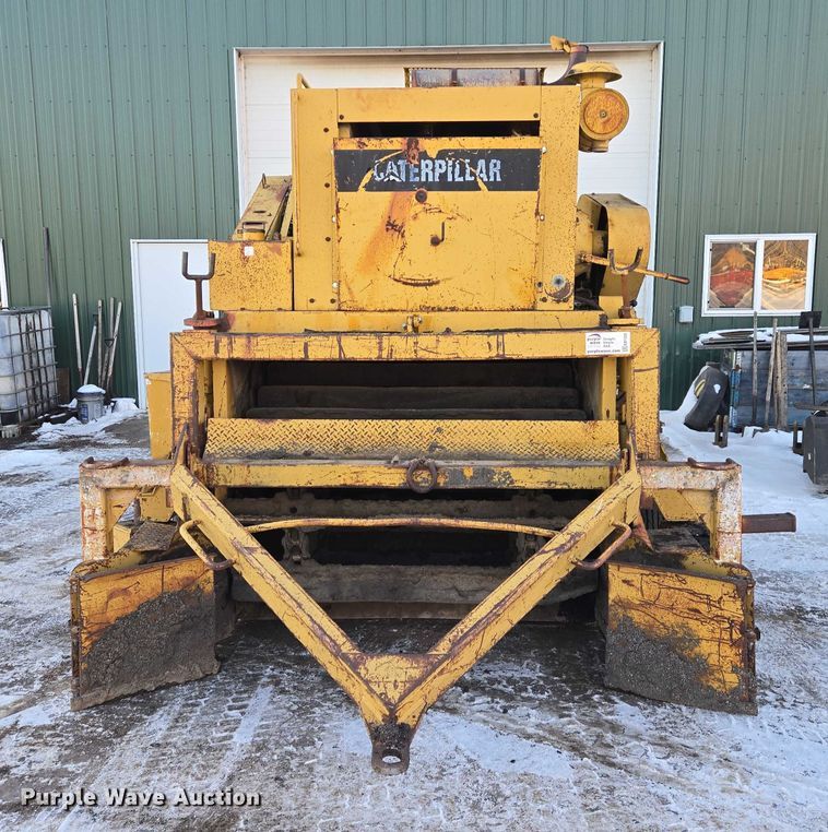 image for item EB1205 Caterpillar WE-851B windrower