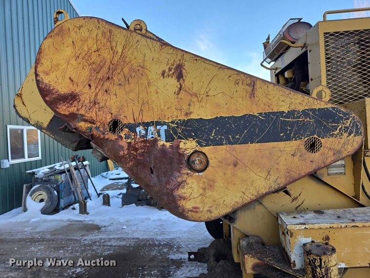 image for item EB1205 Caterpillar WE-851B windrower