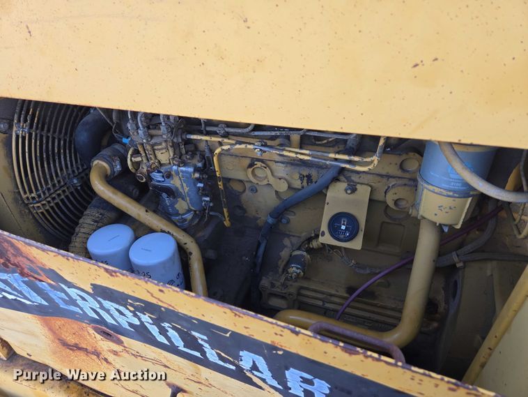 image for item EB1205 Caterpillar WE-851B windrower