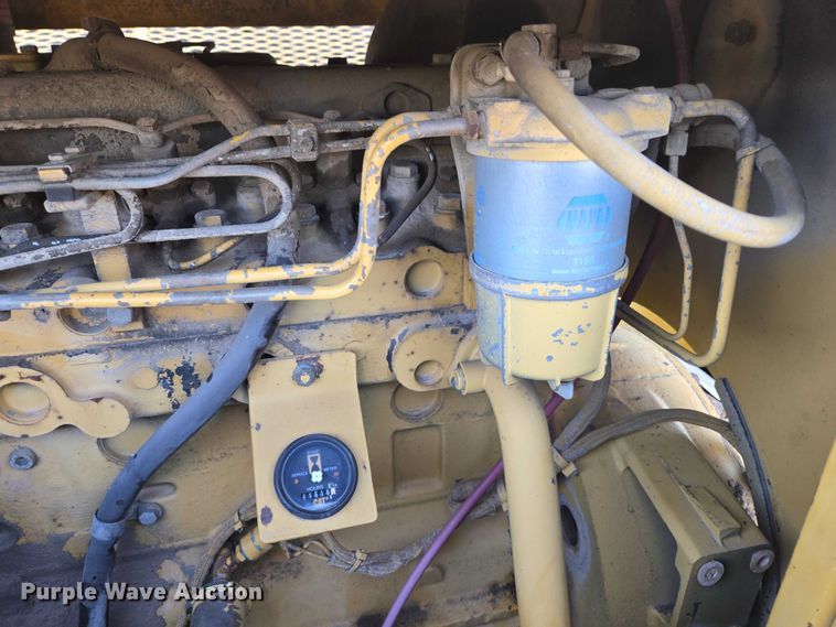 image for item EB1205 Caterpillar WE-851B windrower